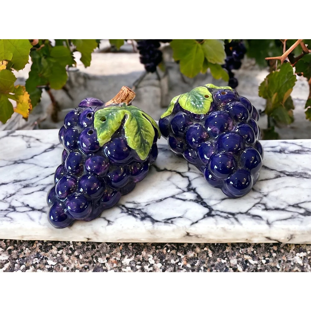 V Vintage Grape Salt and Pepper Shaker Grapevine Home Decor Idea Collectible